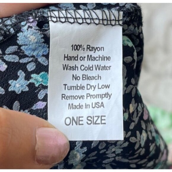 John Galt x Brandy Melville Floral Double Slit Maxi Skirt Boho 70s  Ren Faire - Picture 9 of 10